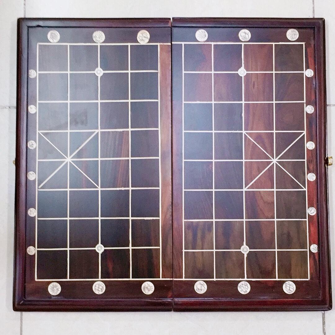 BÀN CỜ GỖ TRẮC(giá nguyên bàn)