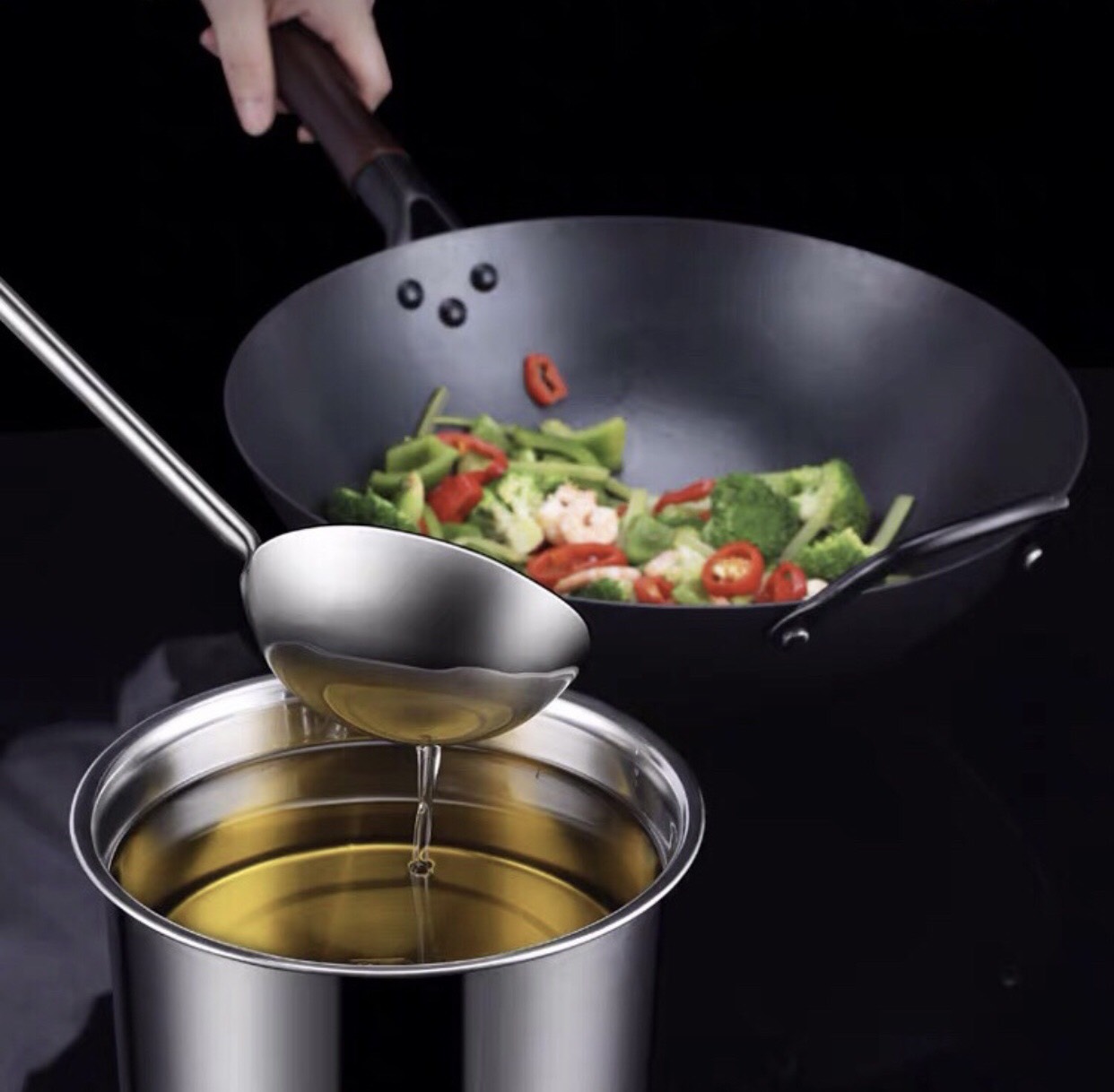 Vá xào inox kiểu đức cán gỗ cẩm lai