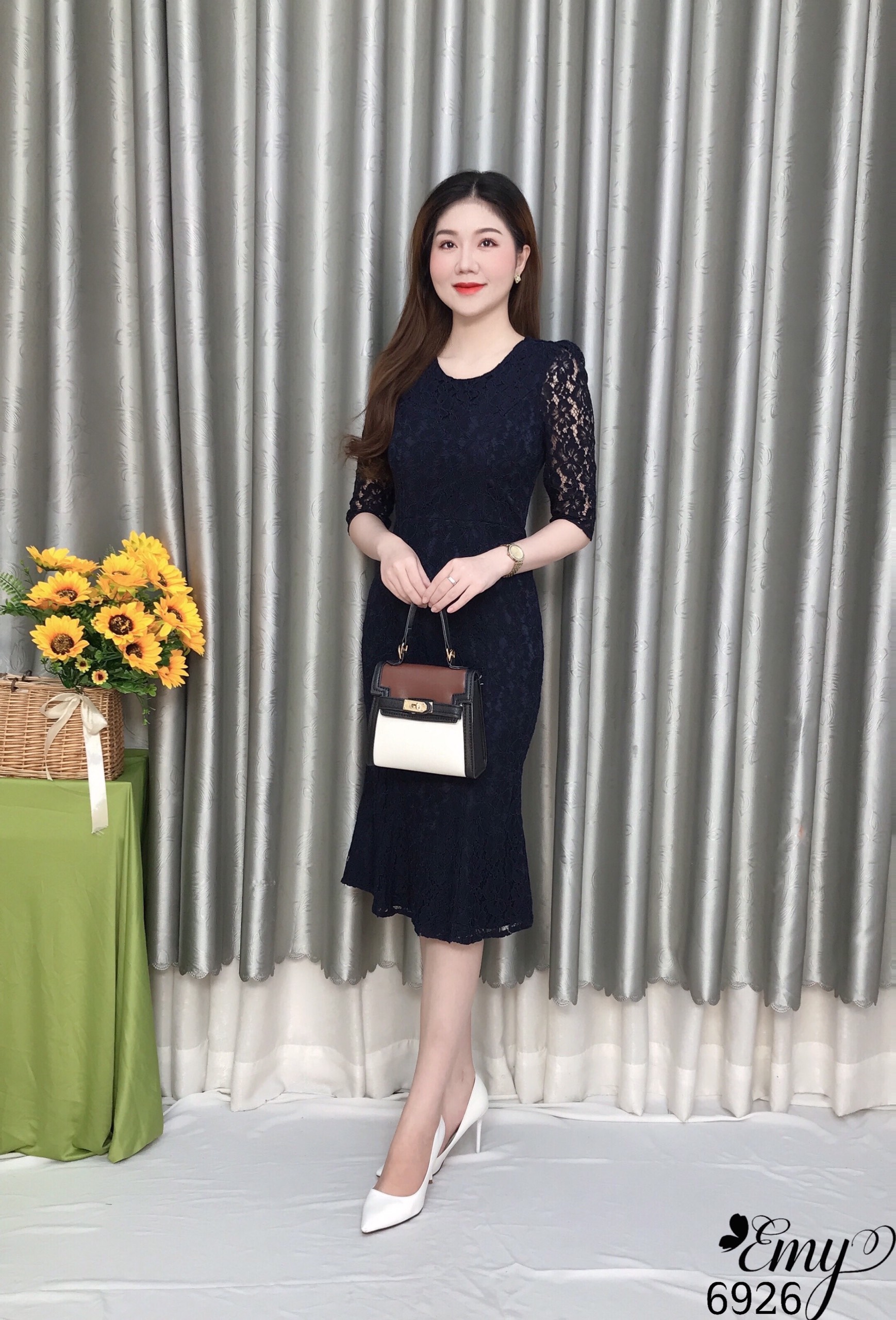Đầm EMY EM6926 Body Ren Đuôi Cá