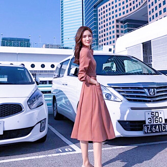 Đầm hồng ruốc kèm belt
