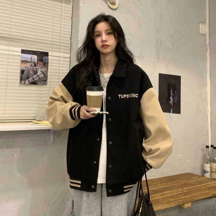 Áo khoác bomber unisex cổ bẻ chất nỉ ngoại có size phù hợp cho cả nam và nữ kiểu dáng thời trang Hàn Quốc cá tính phù hợp mặc đi chơi, đi tiệc có thể mặc làm áo chống nắng tp6433