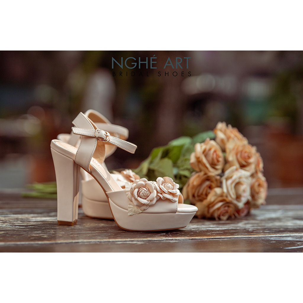 Giày cưới Nghé Art cao gót đính hoa lụa 283