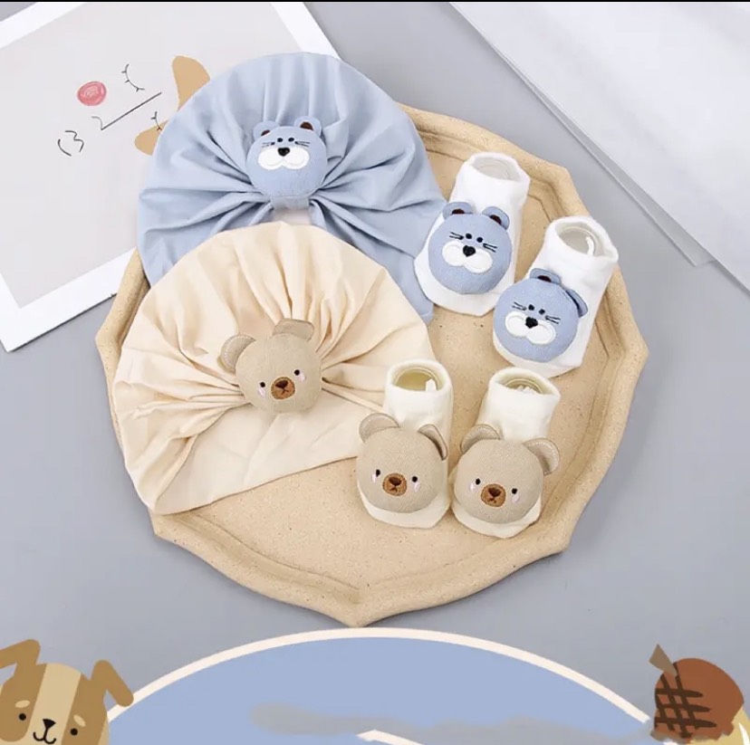 Set mũ turban + Tất thú cho bé dễ thuơng