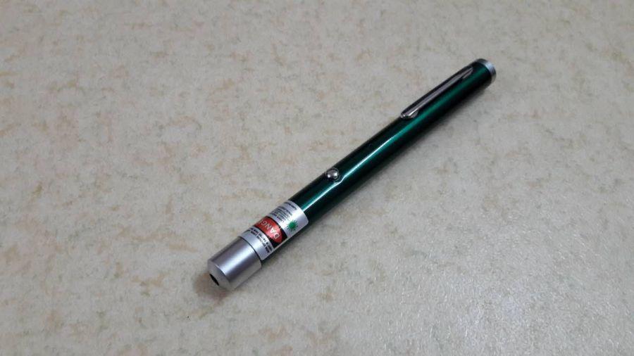 Bút laser sạc USB có 5 màu - quà tặng độc đáo