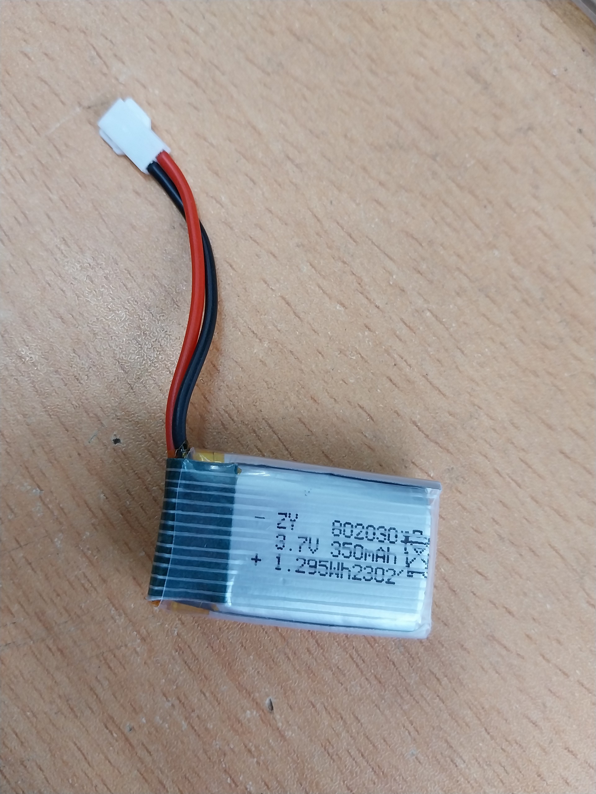 Phụ kiện pin và cánh quạt máy bay cánh bằng Mig ZY530