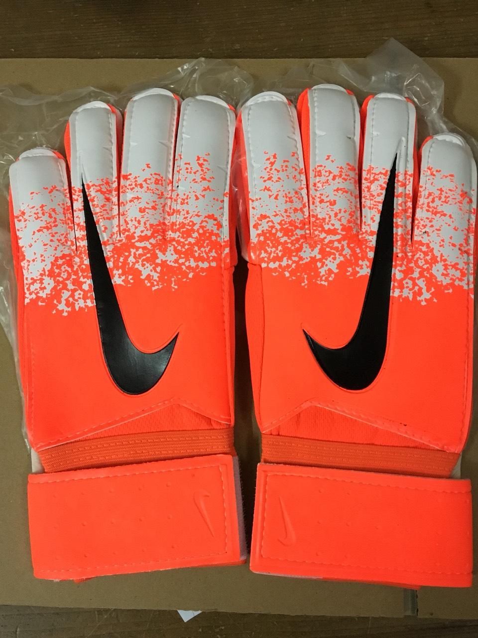 Găng Tay Thủ Môn Trẻ Em và người lớn Có Xương Trợ Ngón Tay (in box chọn màu)