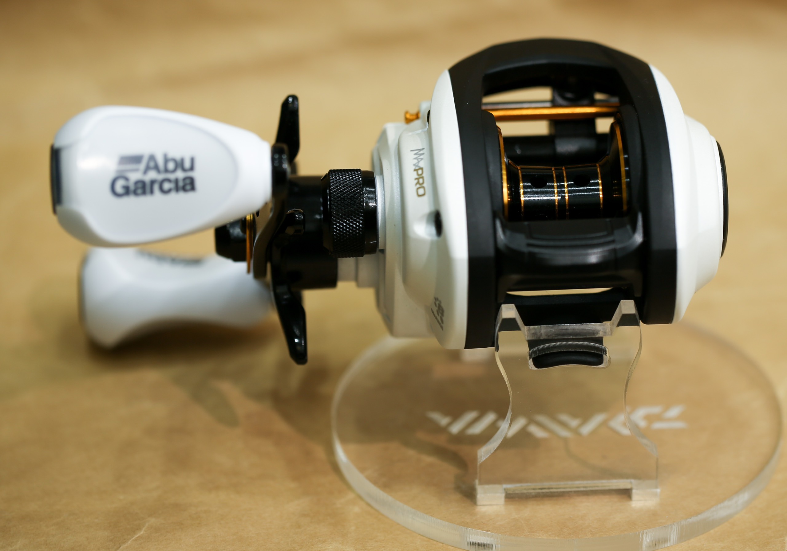 máy câu ngang Abu Garcia Max Pro