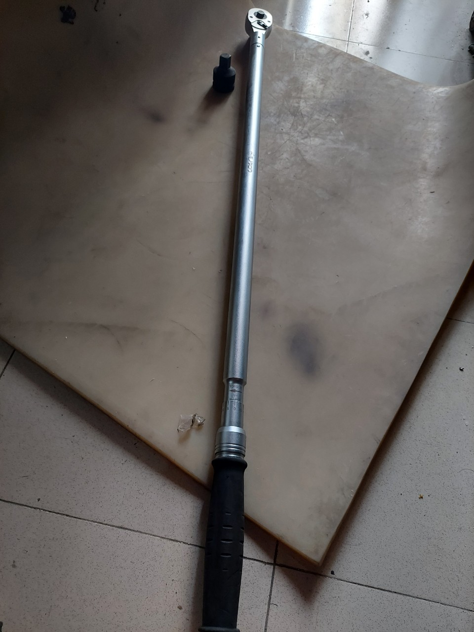 Cần siết lực TORQUE đầu 1 inch ( Dãi lực 150-800Nm )