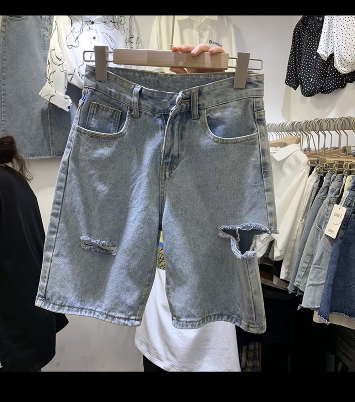 Quần Jeans ngố lai cuốn rách PT