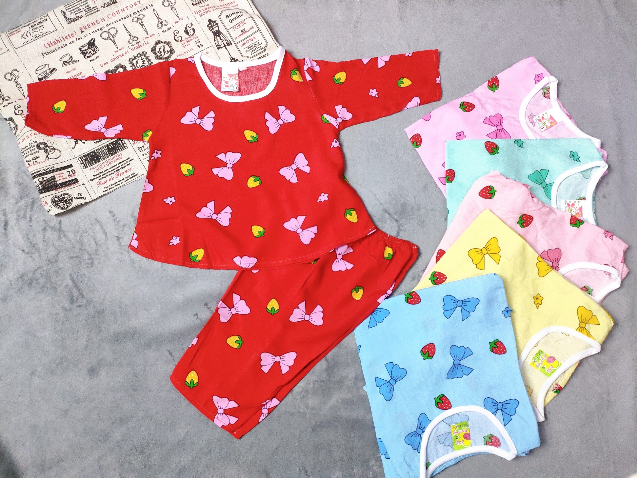 Bộ Tole Tay Dài Bé Gái (6-14kg) (giao màu ngẫu nhiên)