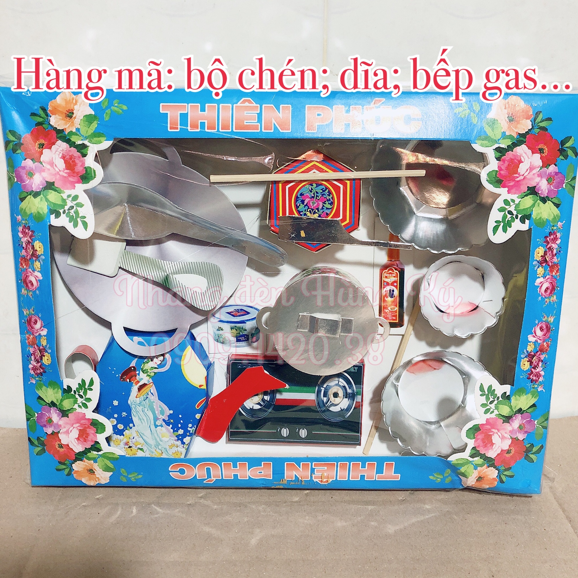 Hàng mã: bếp gas; chảo; nồi....giấy