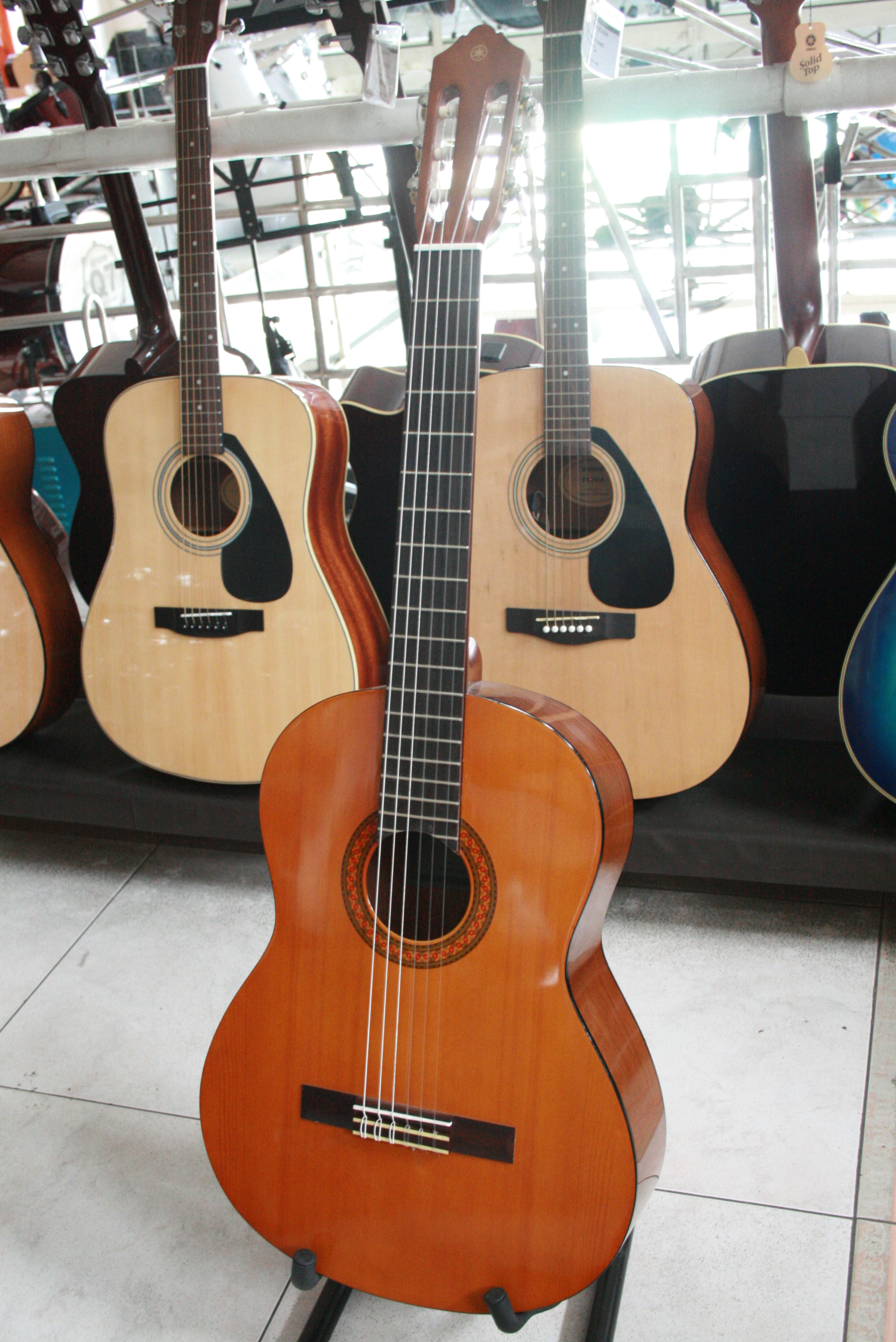 Đàn guitar chính hãng Yamaha Classic C40II dành cho người bắt đầu học