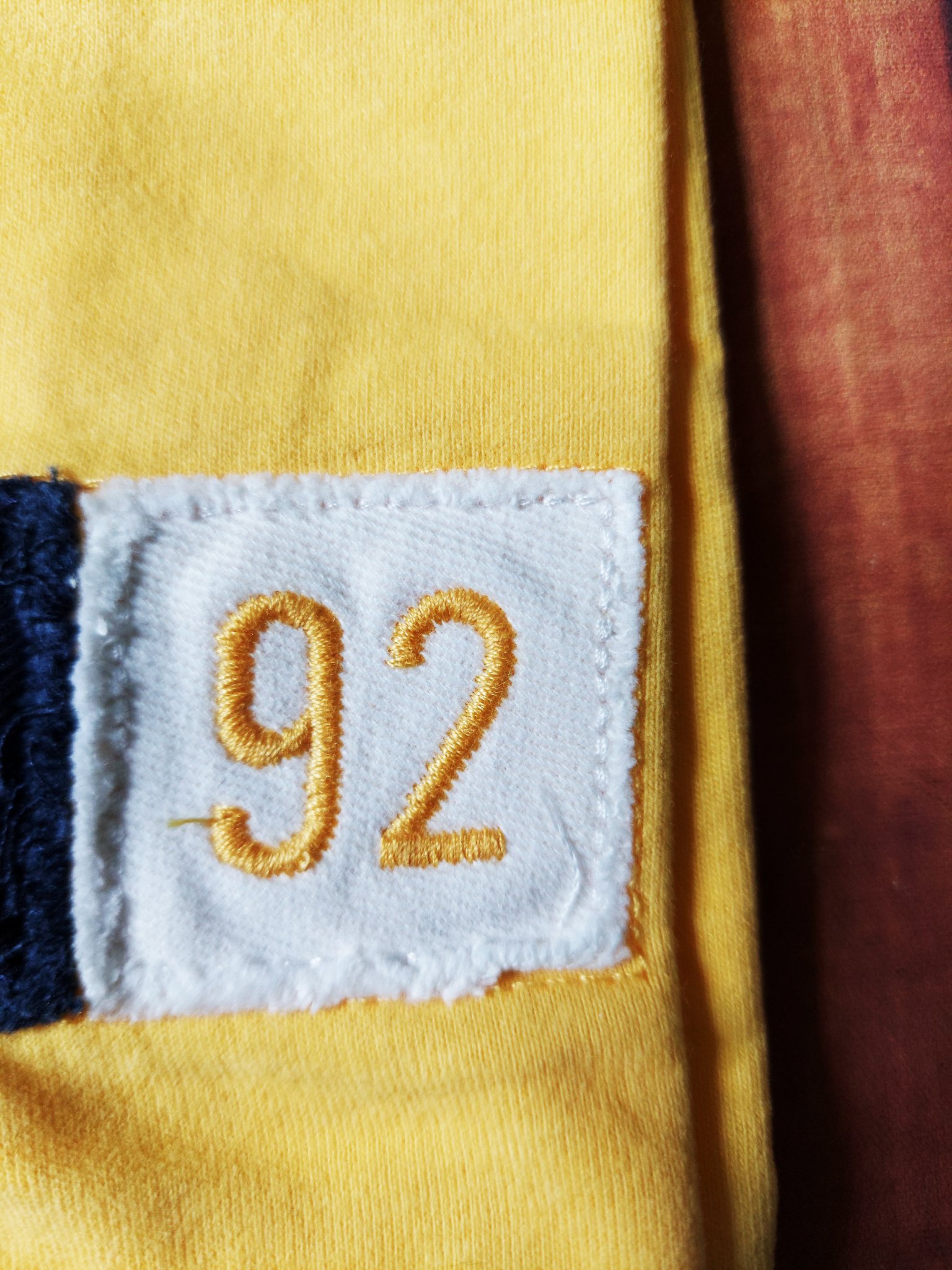Áo thun Abercrombie & Fitch Yellow 92