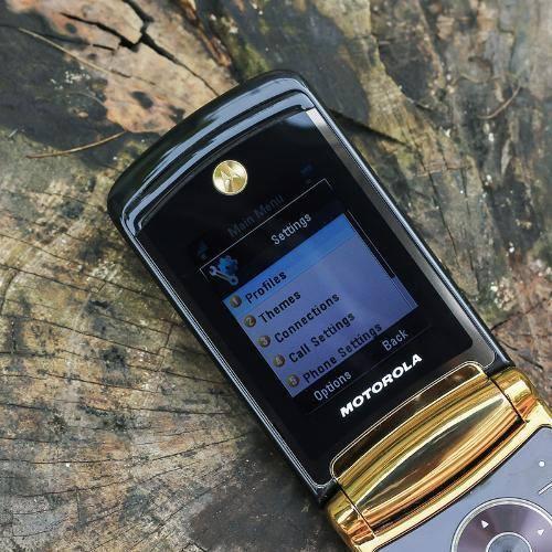 Điện Thoại Motorola V8 Gold nắp gập