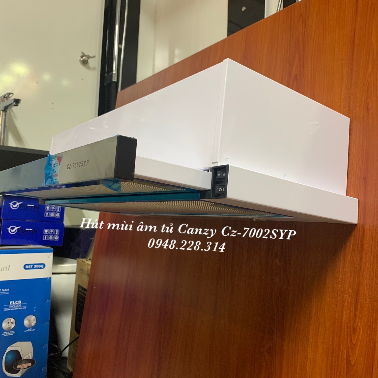 Máy hút mùi âm tủ Canzy Cz 7002SYP