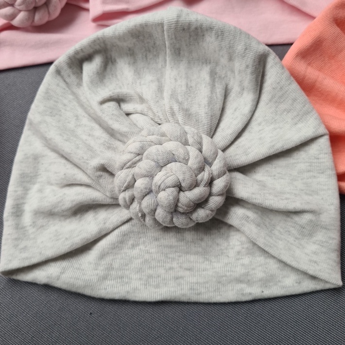 Nón turban màu cho bé gái