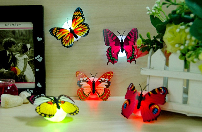Bướm 3D Dán Tường Có Đèn Led