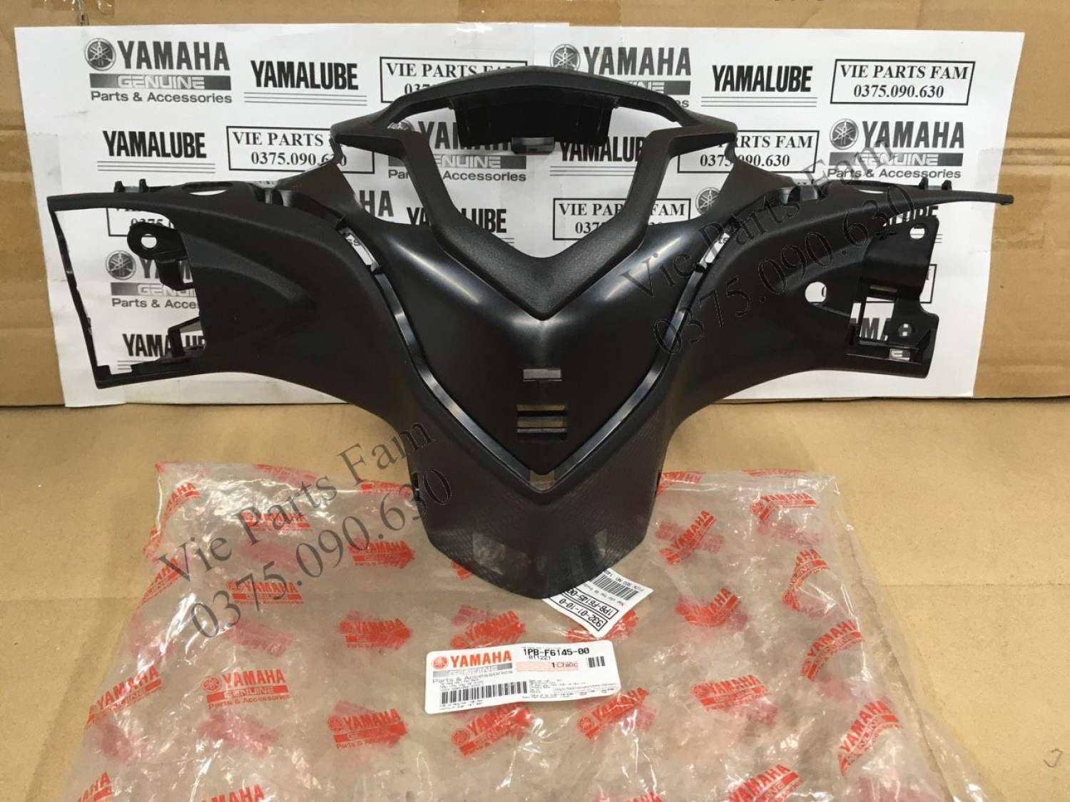 Bợ cổ/ gáy/ ốp đầu sau tay lái Jupiter Fi , hàng din Yamaha mới 100%
