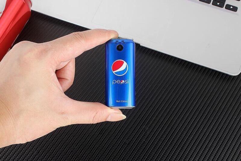 Điện Thoại UFone U8 Hàn Quốc Siêu Mini - Kiểu Dáng Lon Coca - Pepsi Độc Đáo Tặng Nhún Lò Xo Ngẫu nhiên