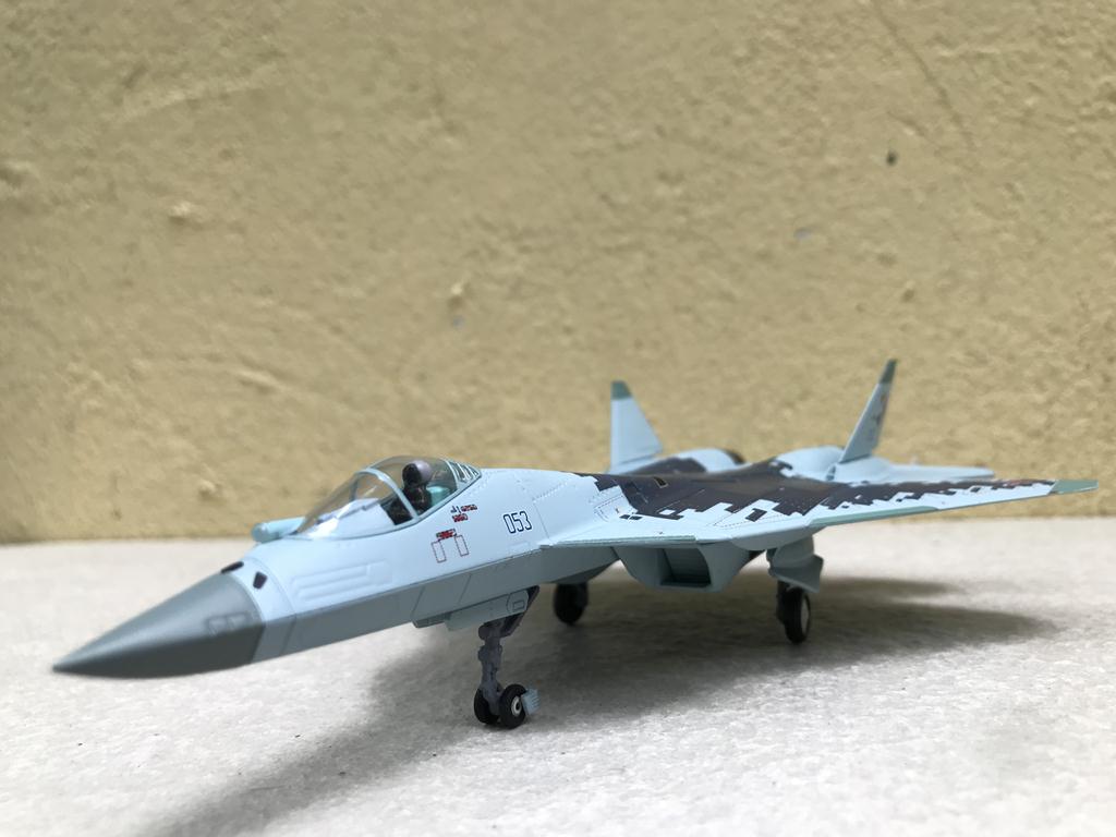 Mô hình Máy bay SU-57E  - 1:100