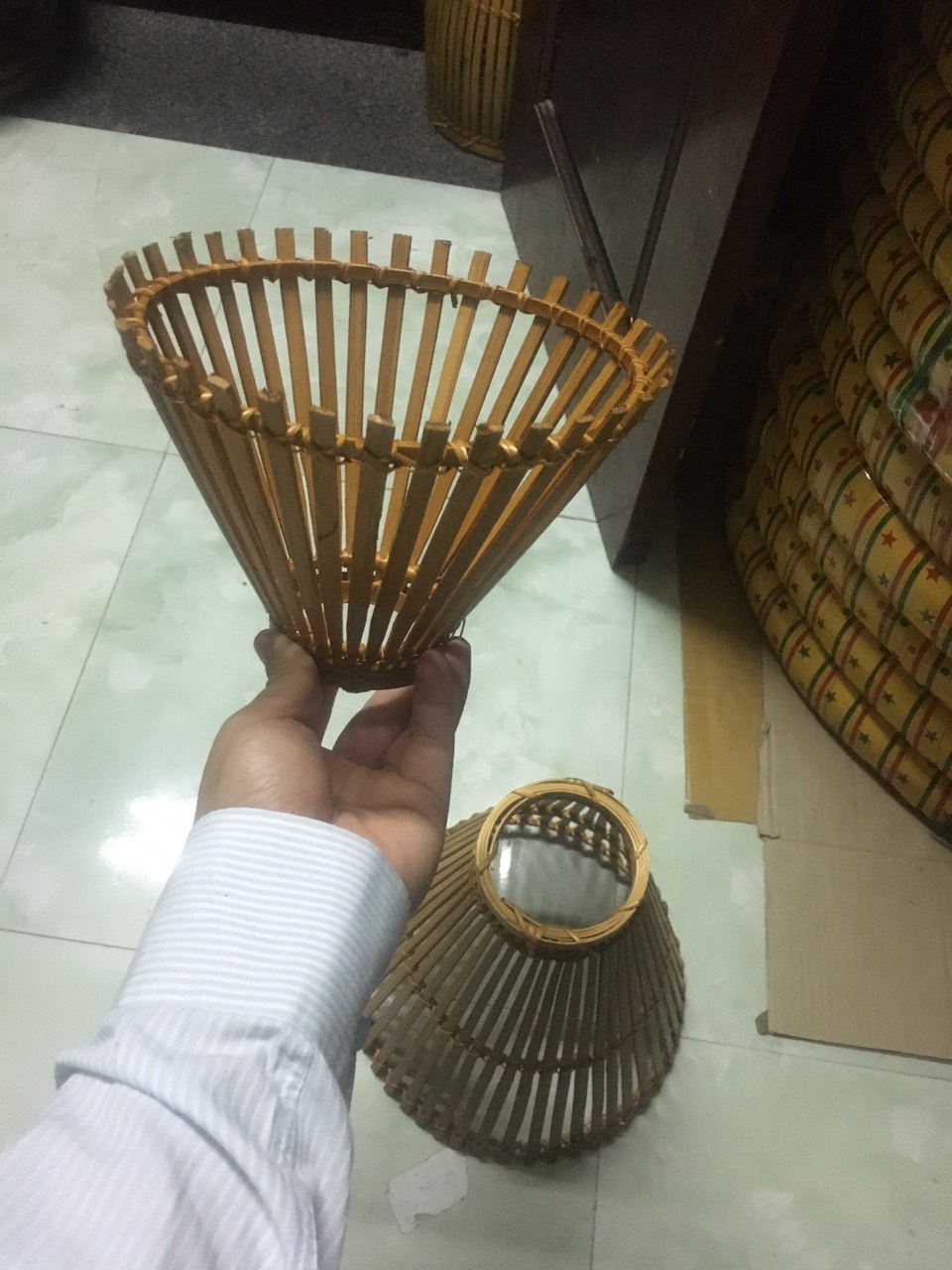 Chao đèn mây tre đan dạng nơm xòe 27cm