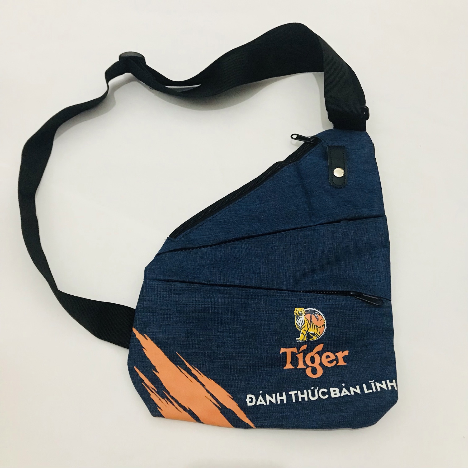 Túi đeo chéo nam tính Tiger
