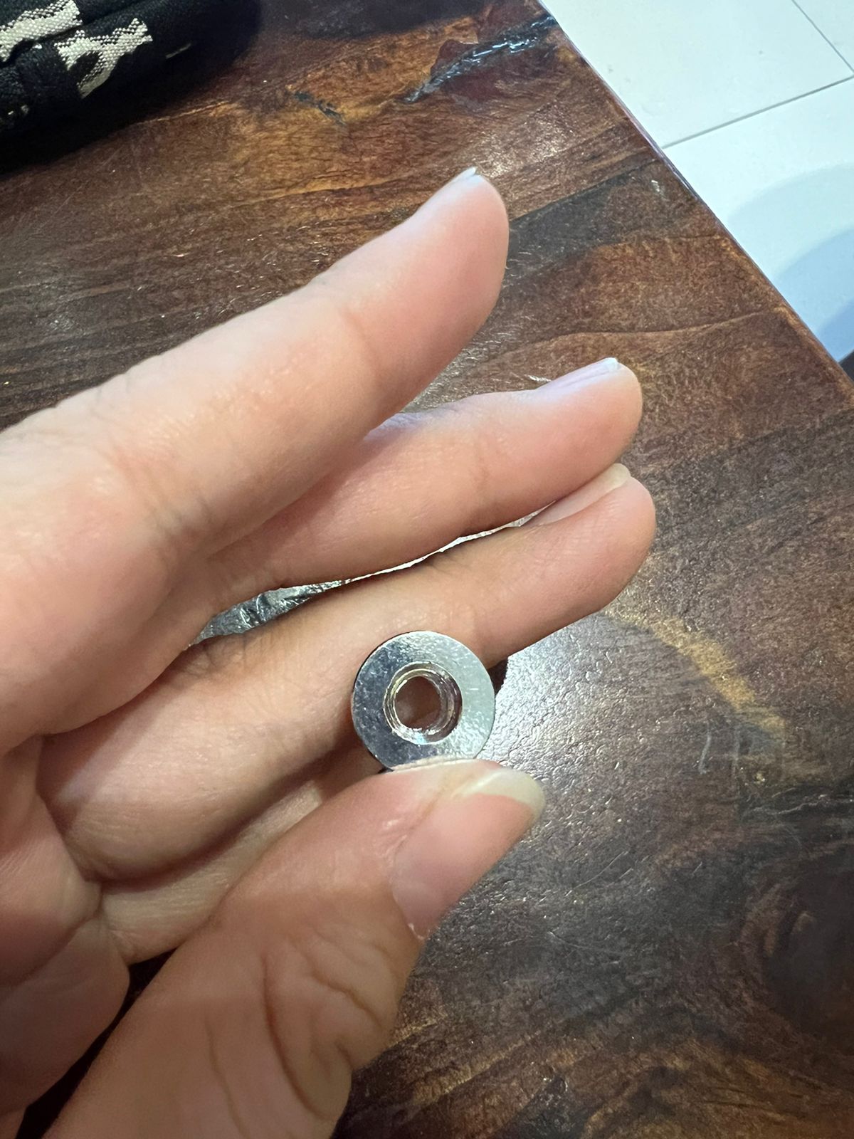 Tán 6ly hở đầu Salaya-Inox (giá 1 con)
