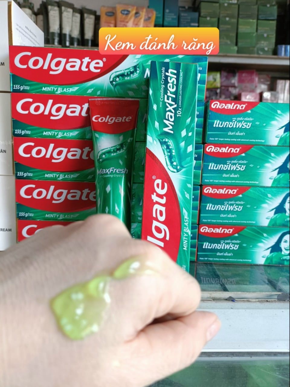 Kem đánh răng Colgate MaxFresh Thái Lan 155g