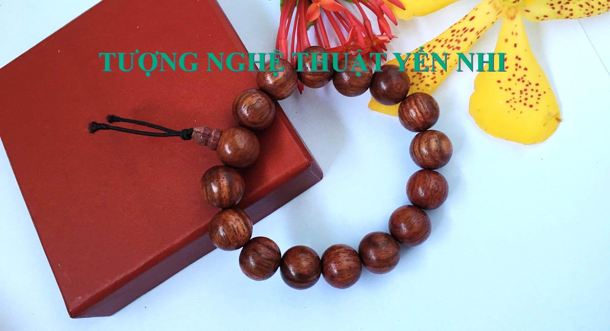 Vòng tay gỗ hương 12mm