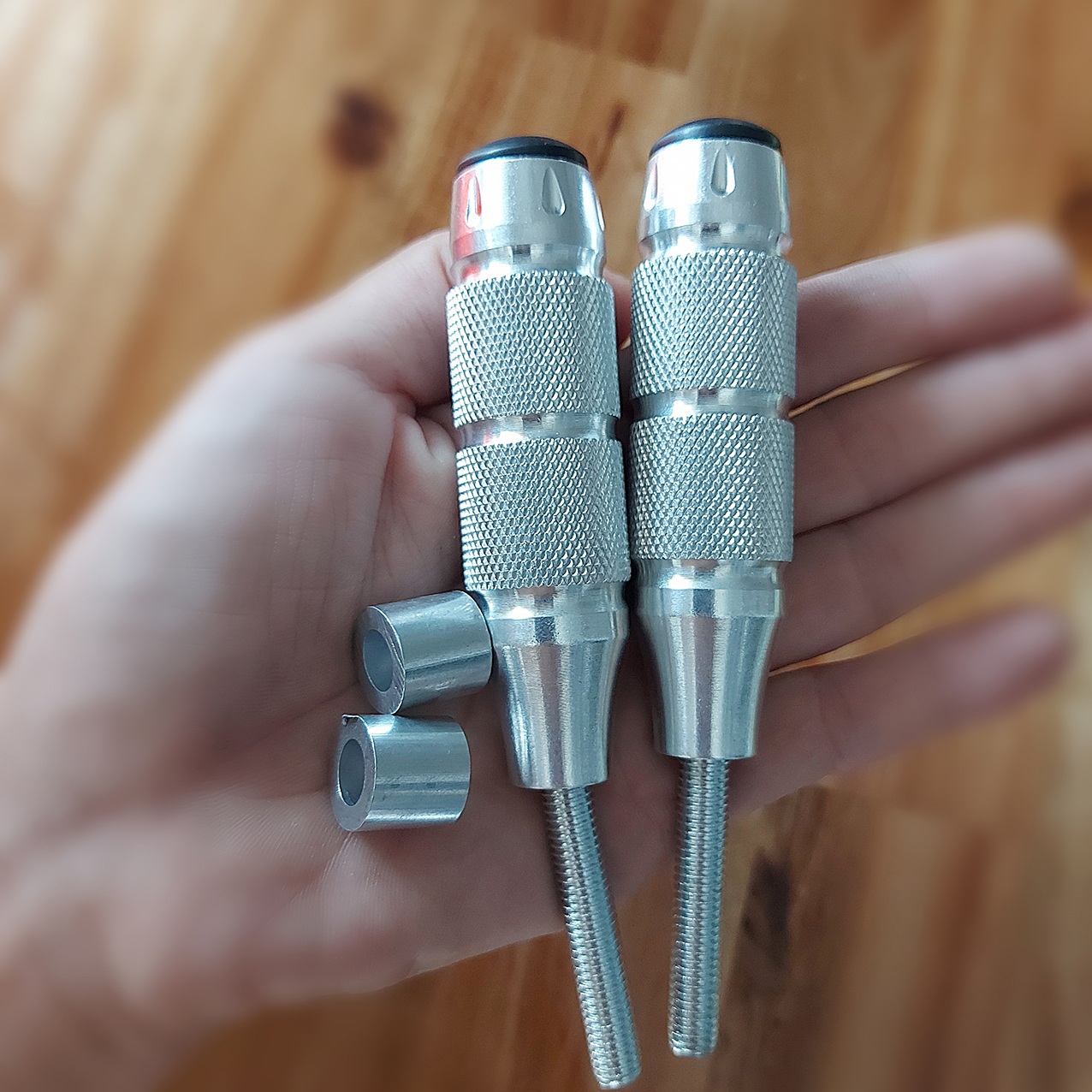 Gù chống đổ kiêm gác chân sau CNC