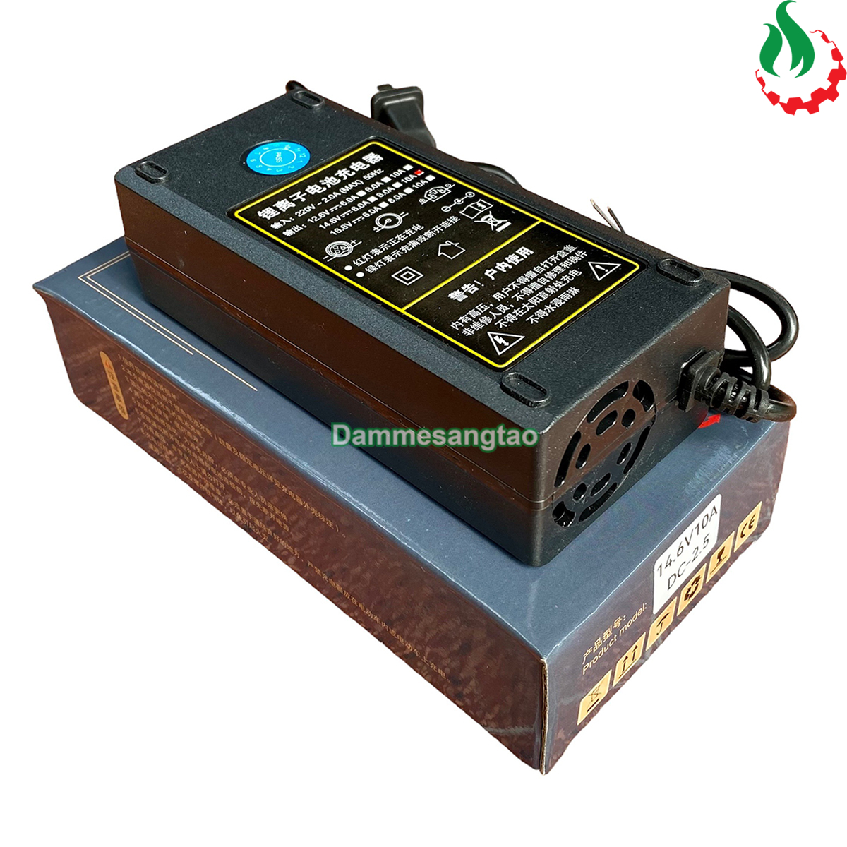 Sạc 4S 14.6V 10A dùng cho pin sắt Li-Fe 3.2V