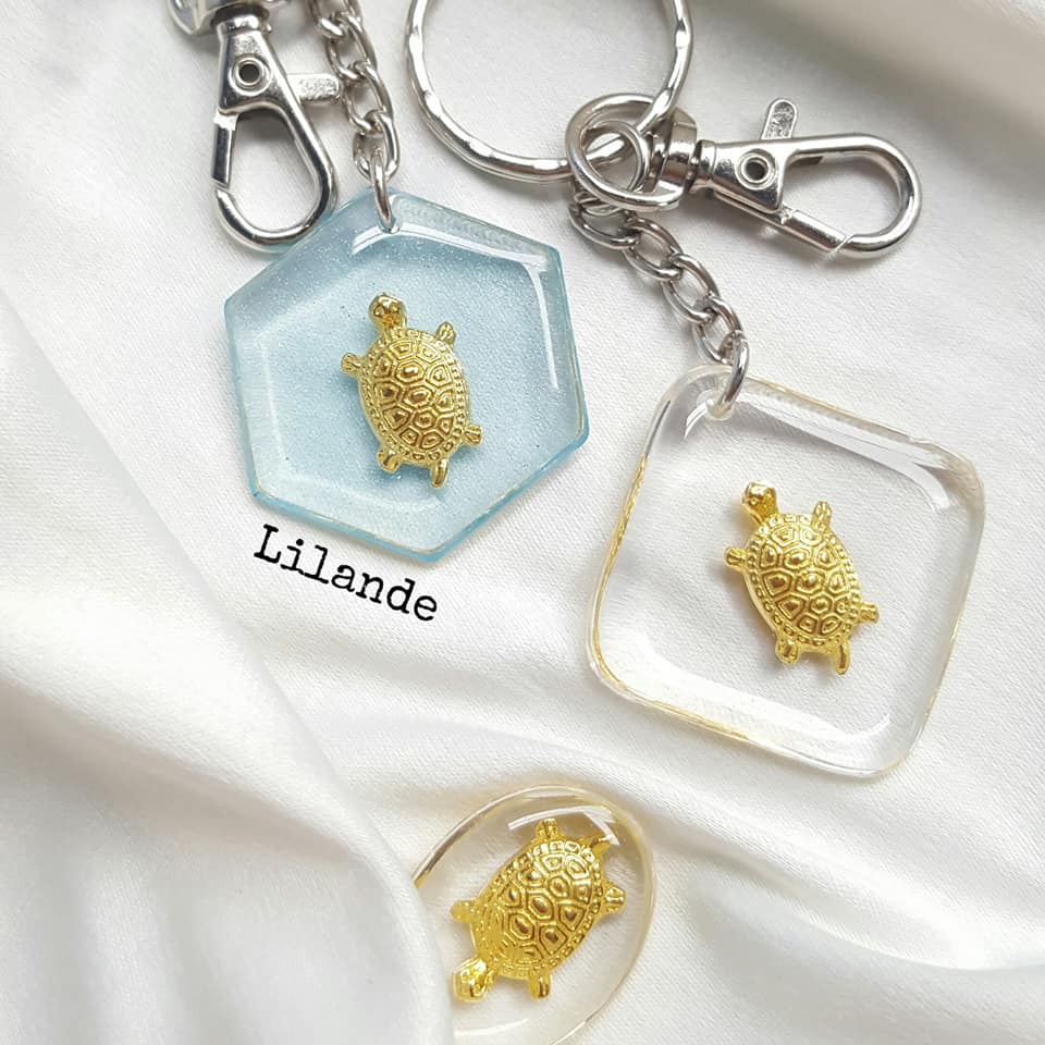 Móc khóa Rùa Vàng Handmade Key chain resin tặng kèm hộp