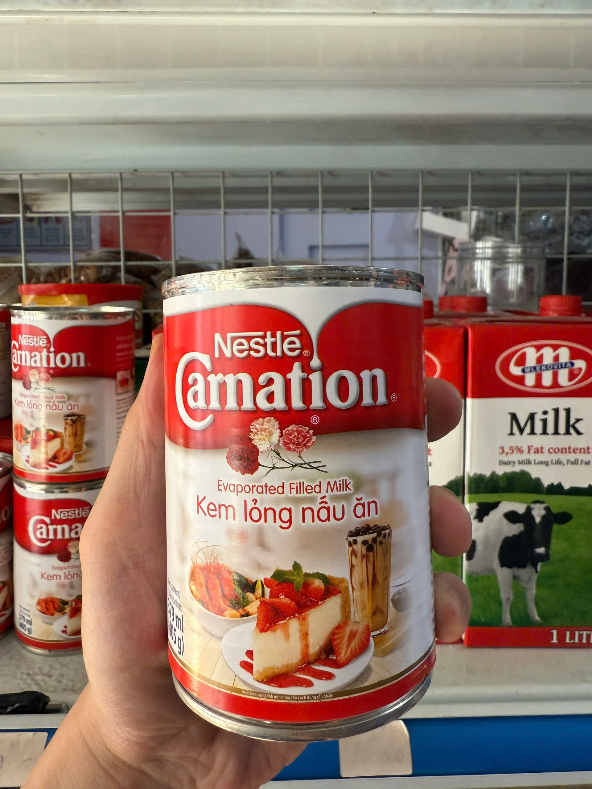 Kem lỏng nấu ăn Nestle Carnation 379ml (405gr)