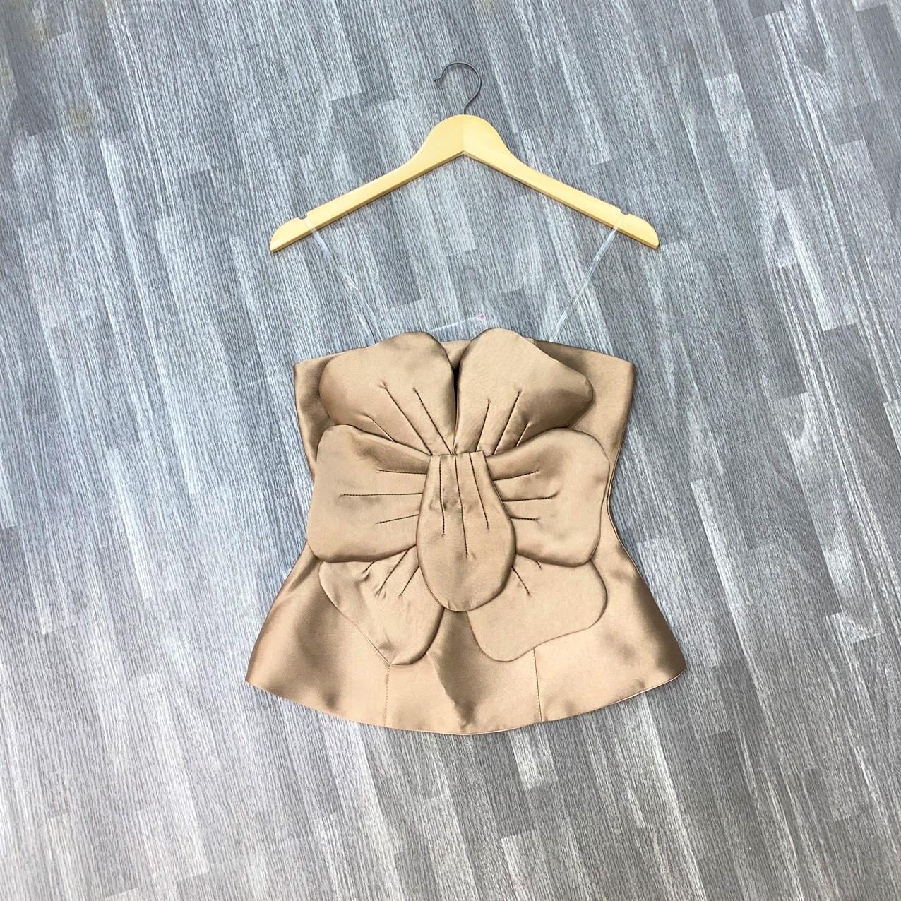 ÁO PEPLUM ĐÍNH CÁCH HOA MAI