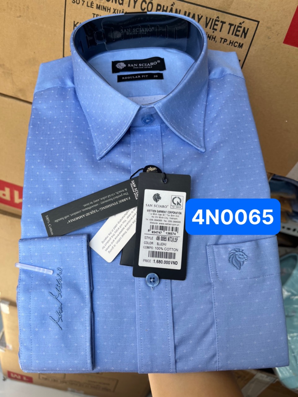 Áo sơ mi san sciaro giá 1680k sale 590k Form regular fit