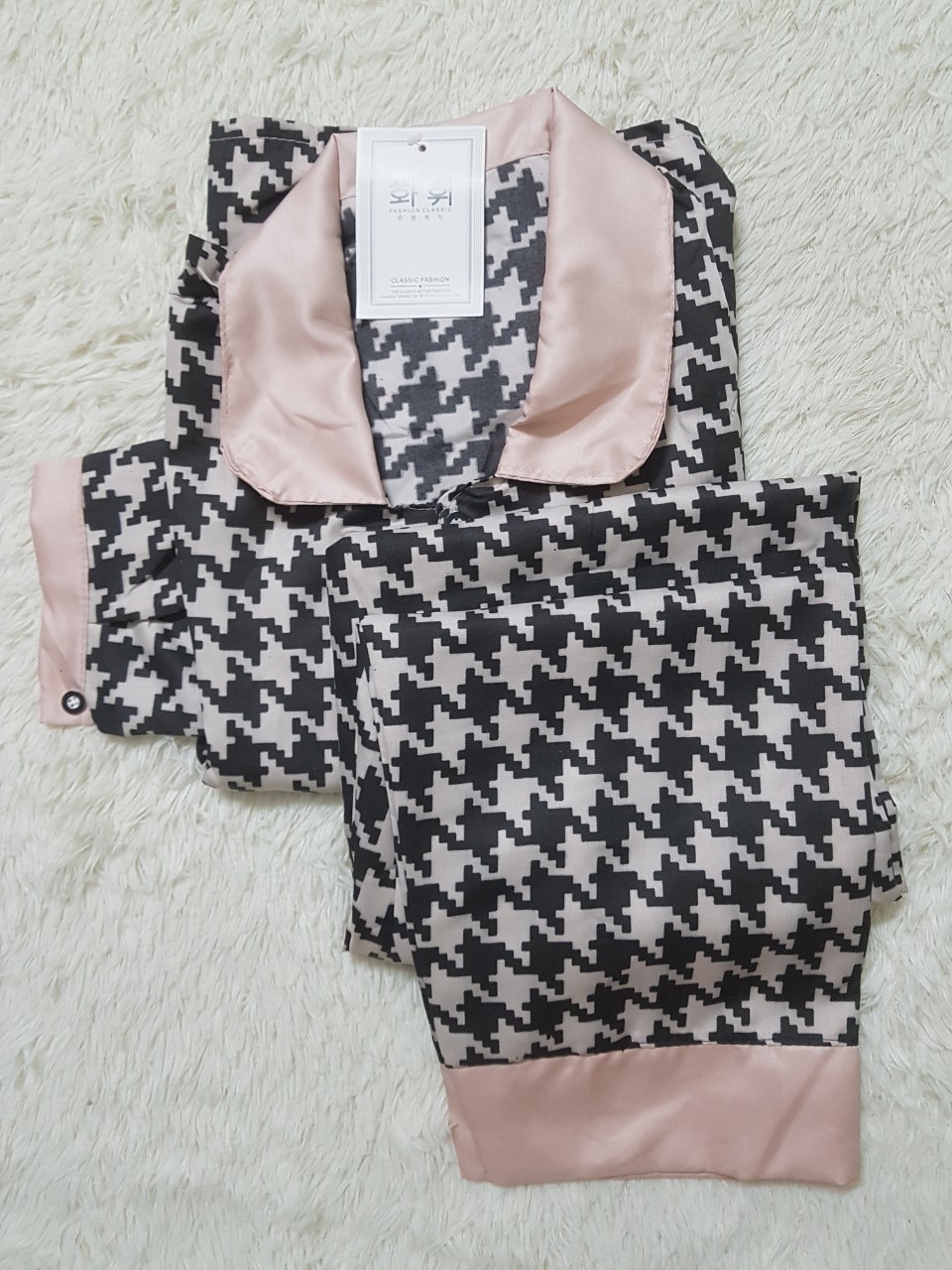 Bộ pijama tay dài quần dài cổ sen