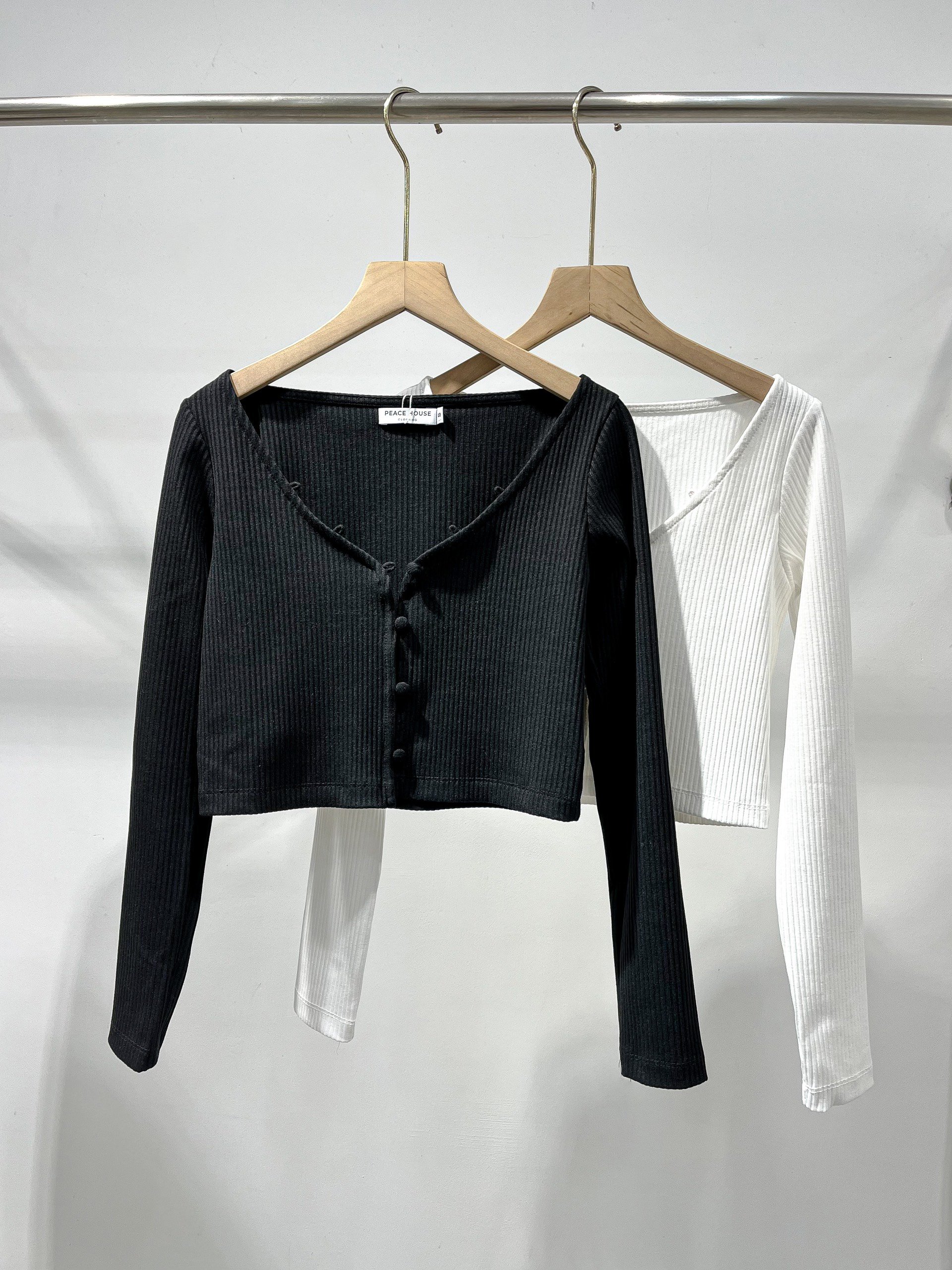 Áo thun tăm cúc bọc , Peace House Clothing