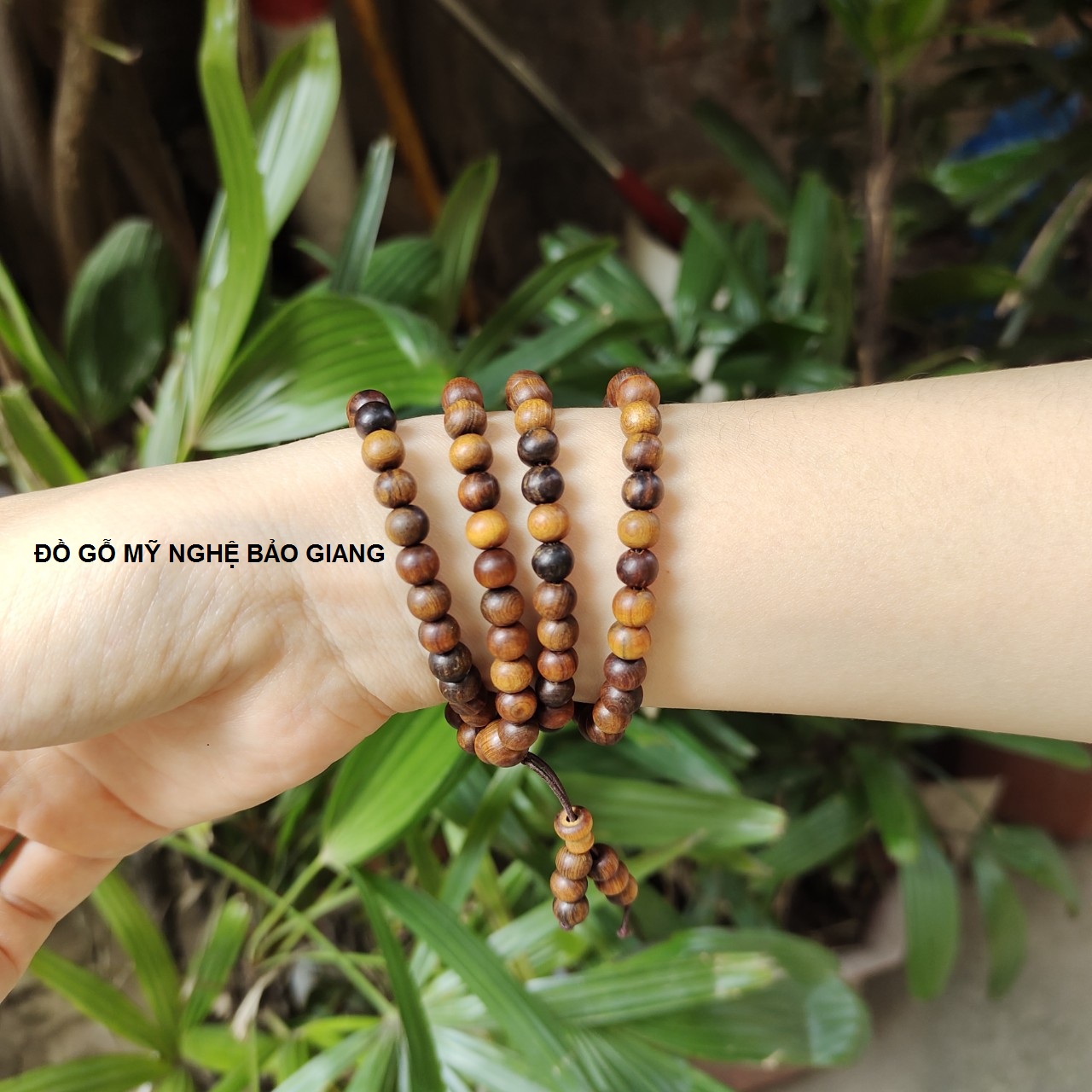 Vòng tay 108 hạt gỗ bách xanh size 6ly