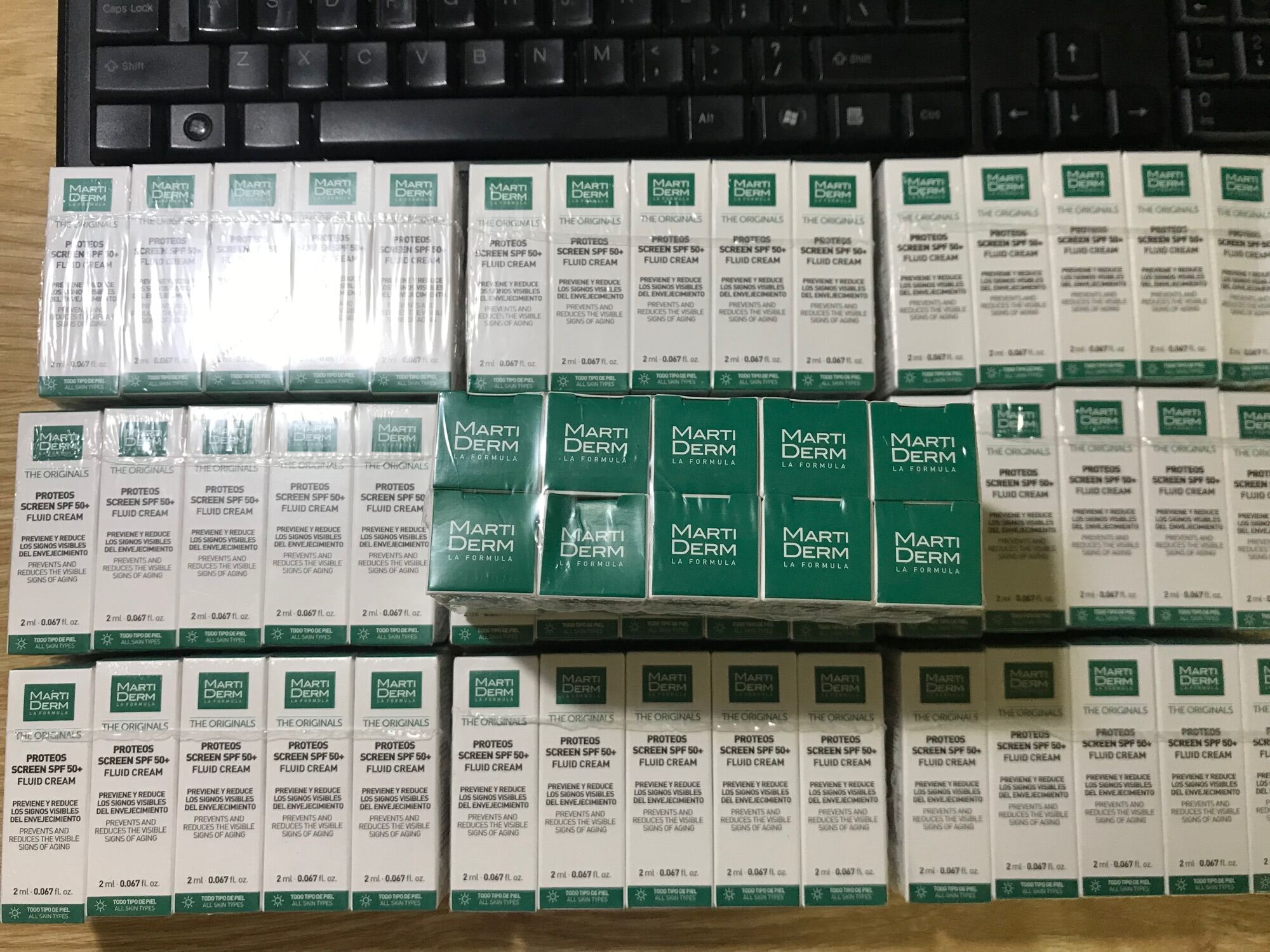 Kem chống nắng phổ rộng Marti derm mini 2ml