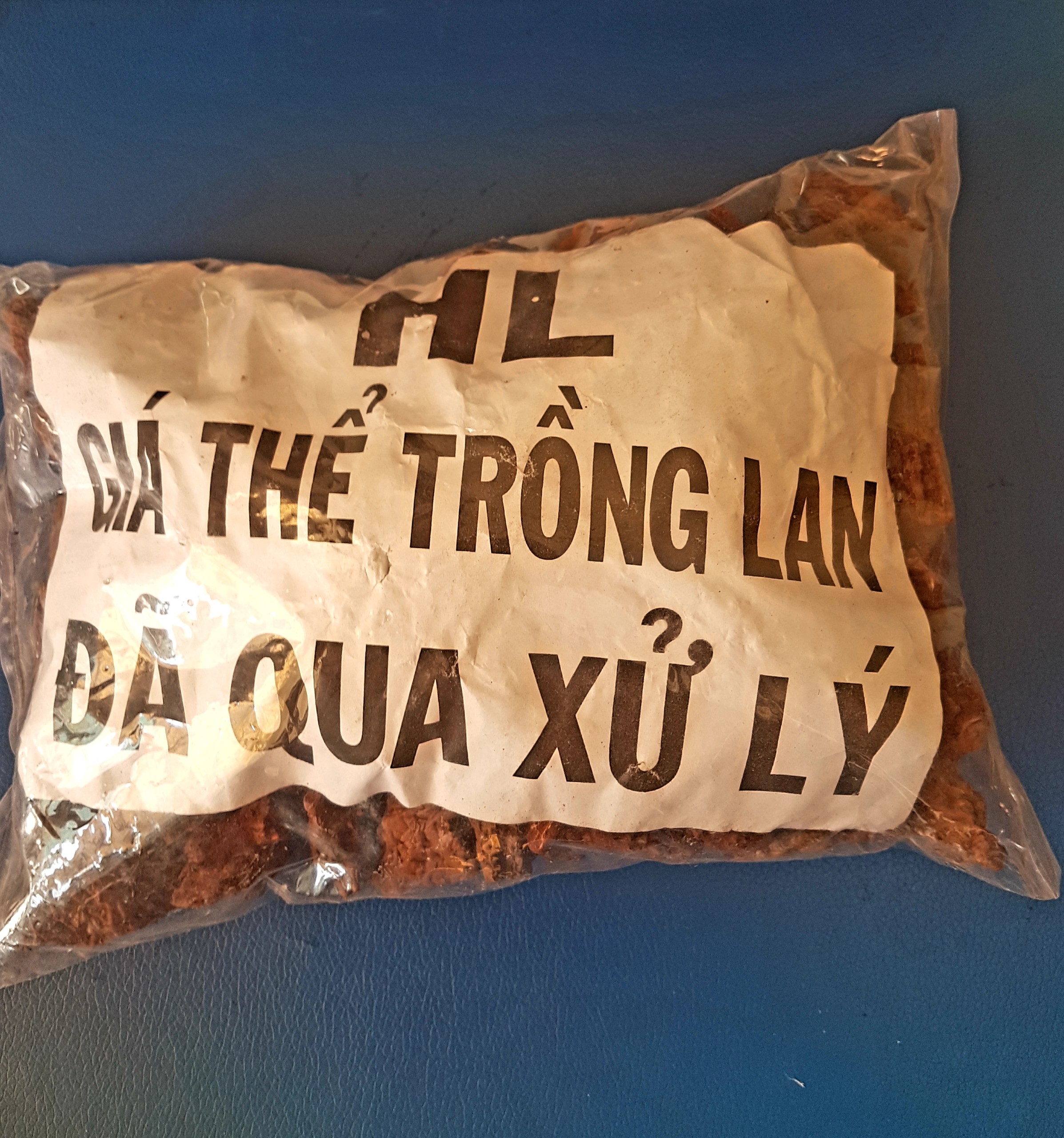 1 bịch vỏ thông trồng lan
