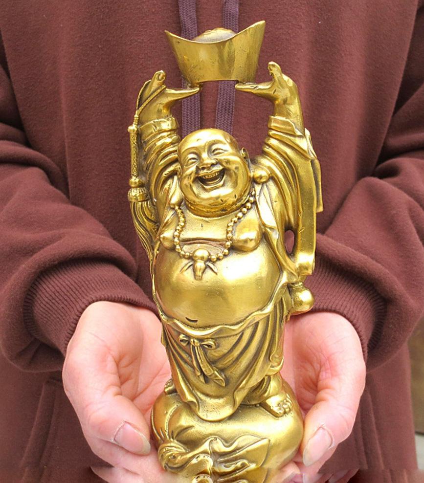 Tượng phật di lặc nâng nén vàng bằng đồng thau phong thủy Hồng Thắng