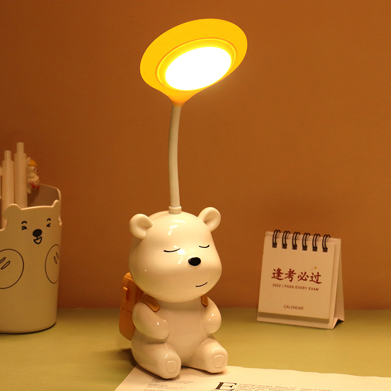 Đèn bàn hình gấu đeo balo dễ thương