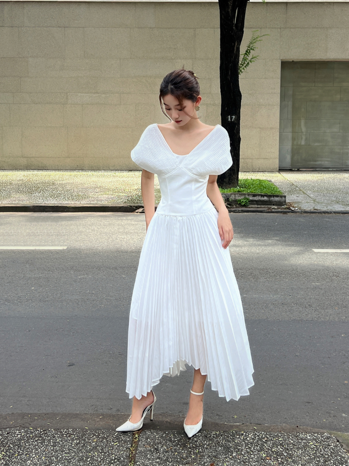 COCO SIN - Đầm Trắng Phối Dập Ly