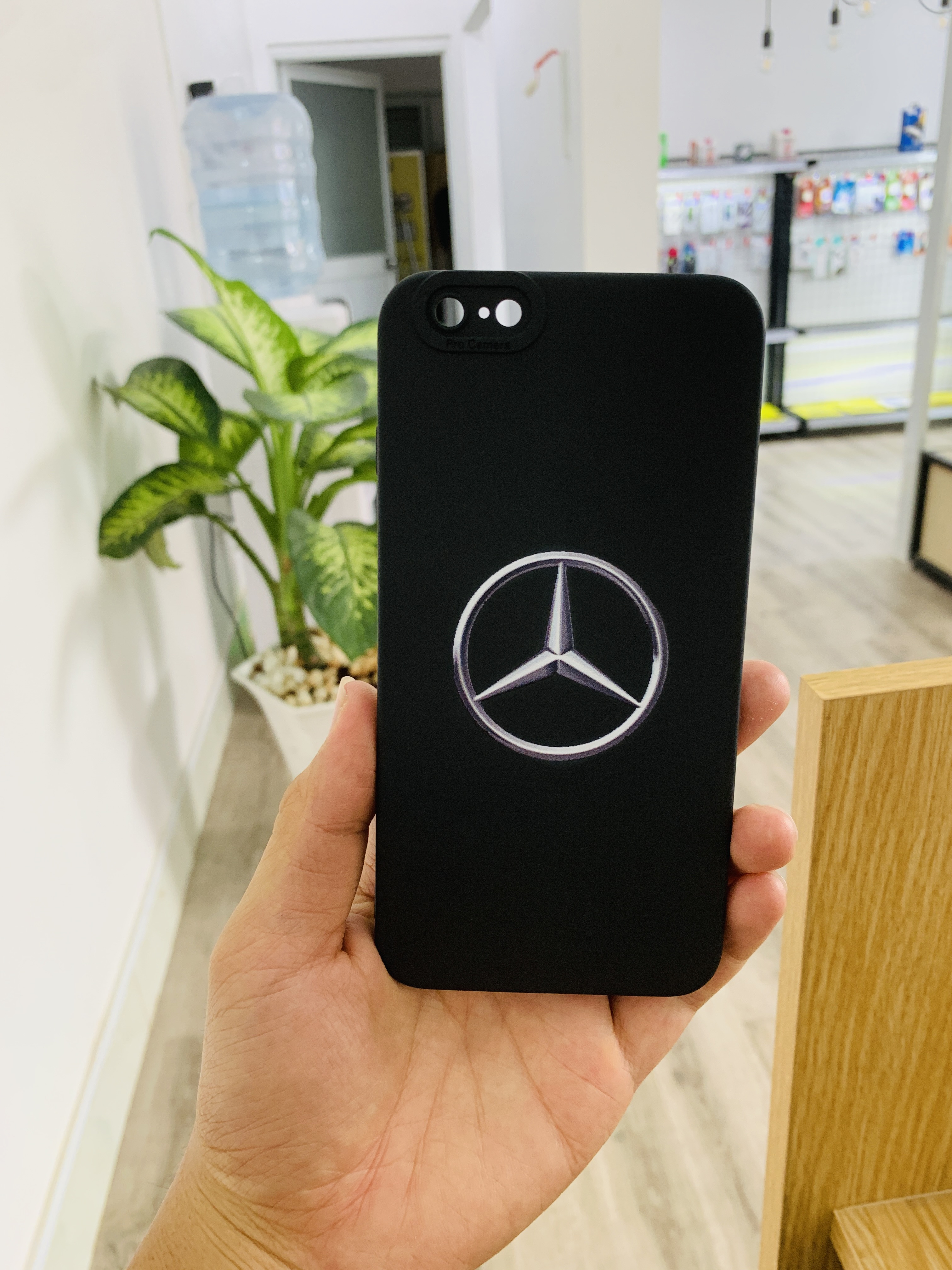 Ốp lưng iPhone đen Logo Mercedes