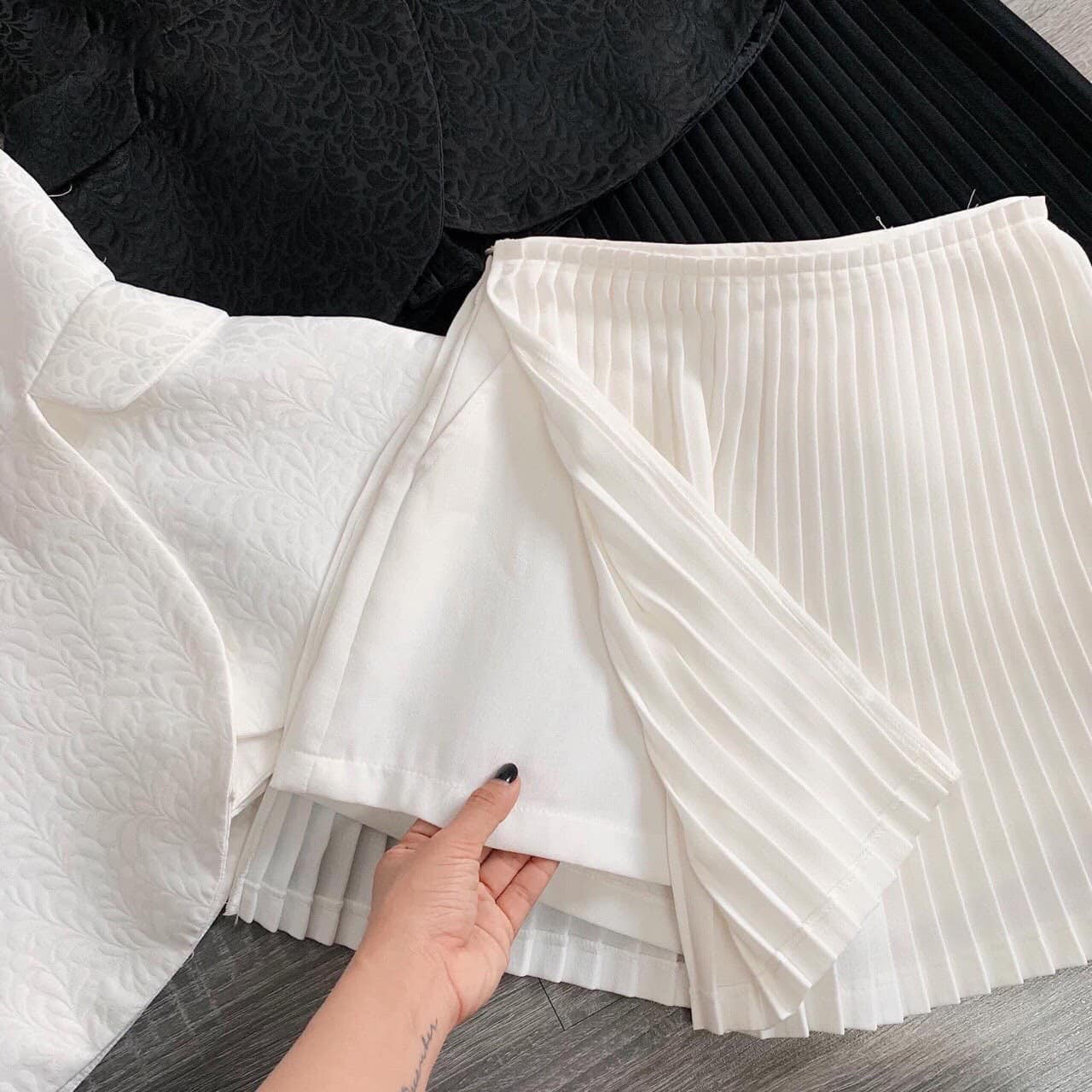 Chân váy dập ly ngắn cao cấp