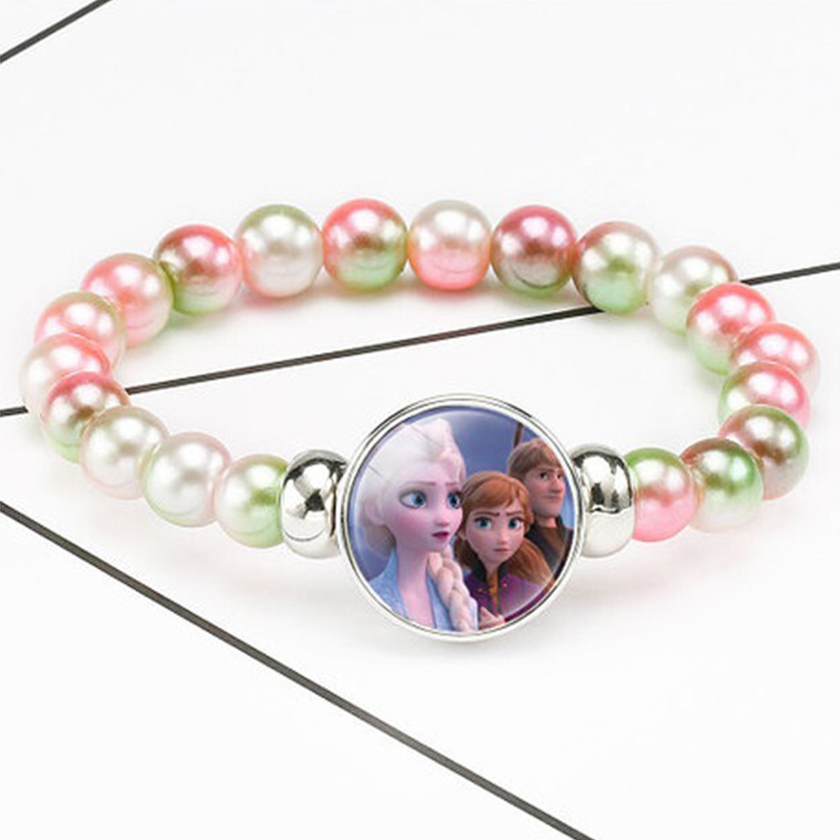Vòng tay Elsa hottrend cho bé gái bằng chuỗi hạt nhựa phối mặt kính hình hoạt hình Frozen 2 BBShine – J052