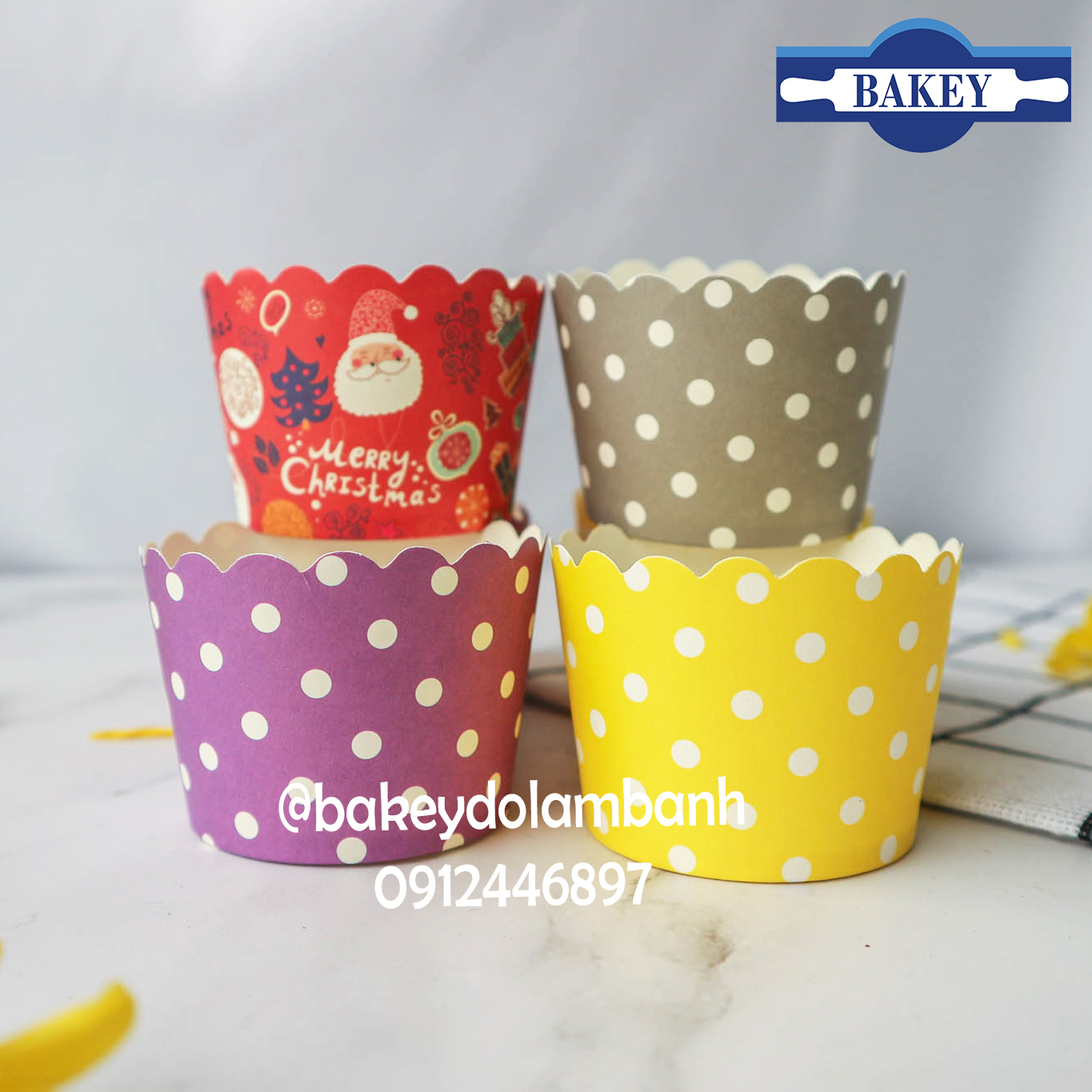 Cup giấy cứng làm cupcake set 48-50 chiếc 4x5cm