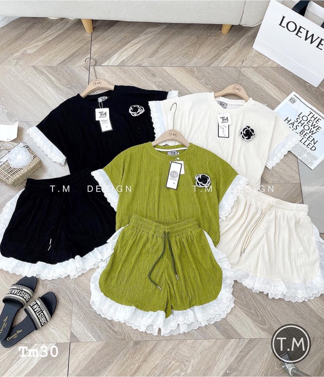 Set bộ áo tay ngắn quần đùi phối ren