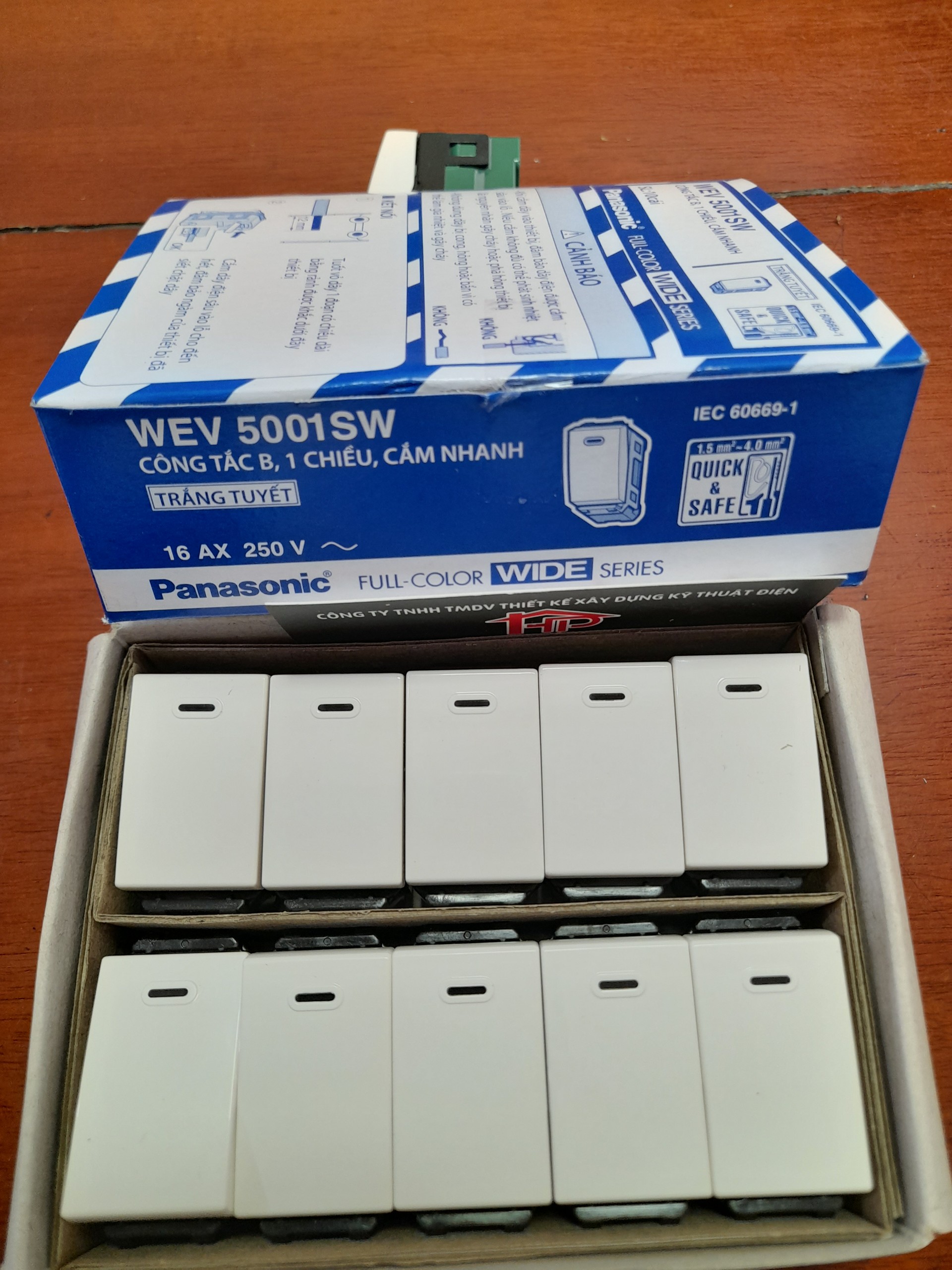 Công tắc Panasonic, ổ cắm hạt lớn Panasonic Wide Series