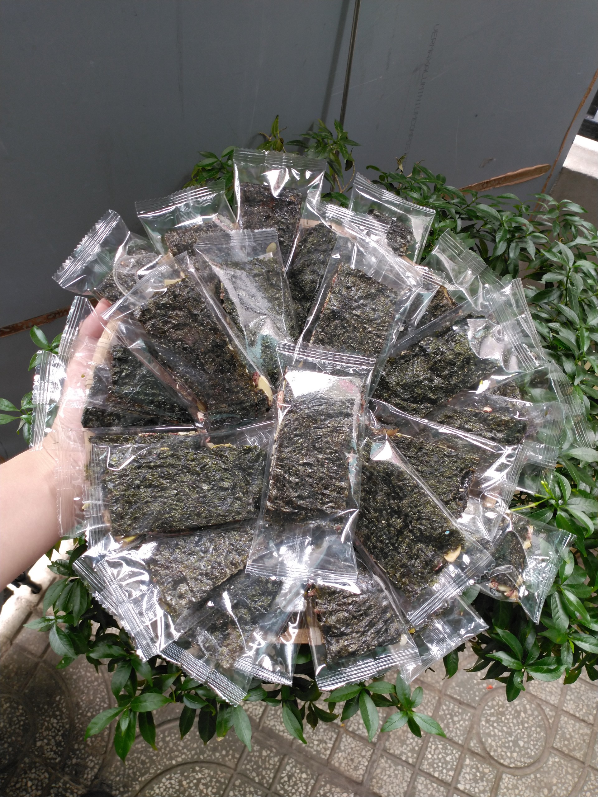 rong biển kẹp hạt 250g (vị mặn, ăn chay được)